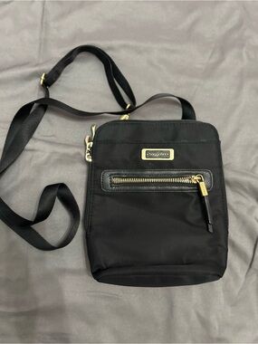 Baggallini Black Crossbody Messenger Bag with Gold Hardware